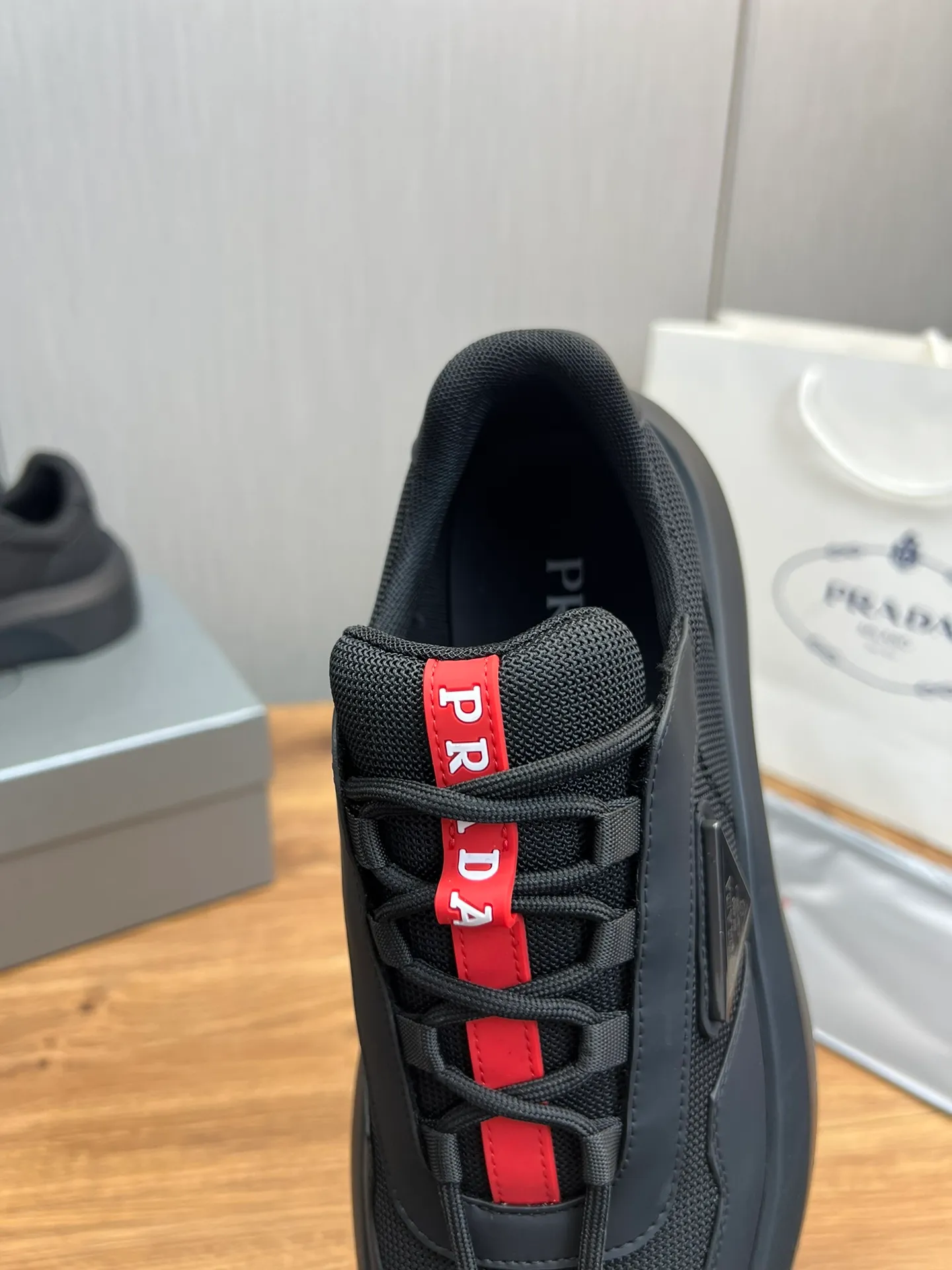 Men's shoes 💰620💰 [PRADA] Men's shoes are popular in the counter, official website is synchronized, high-quality shipments ✔️Original cowhide stitching mesh + cowhide lining, 1🆚1 replica, original original bottom, 38-45 (45 customized, non-refundable)